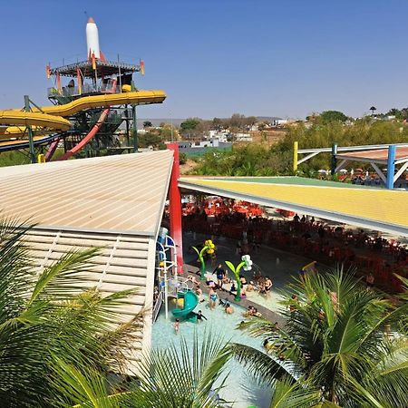 Piazza Diroma Hotel - Acqua Park E Splash 卡达斯诺瓦斯 外观 照片