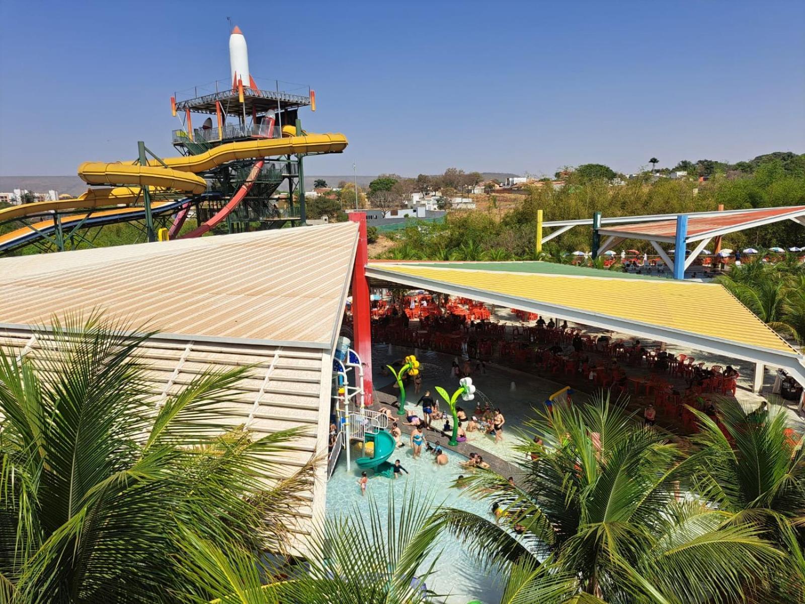 Piazza Diroma Hotel - Acqua Park E Splash 卡达斯诺瓦斯 外观 照片