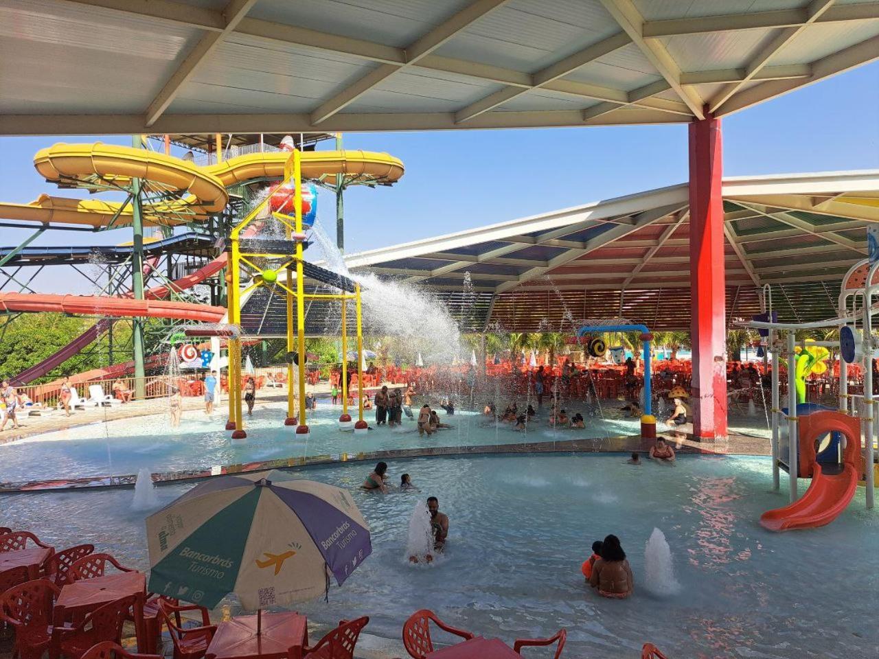 Piazza Diroma Hotel - Acqua Park E Splash 卡达斯诺瓦斯 外观 照片